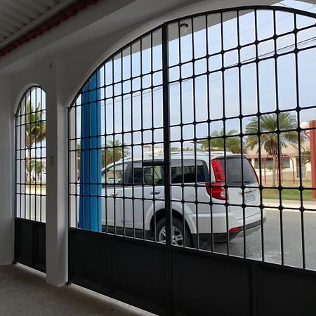 Beach House In Punta Carnero Salinas / Casa מראה חיצוני תמונה
