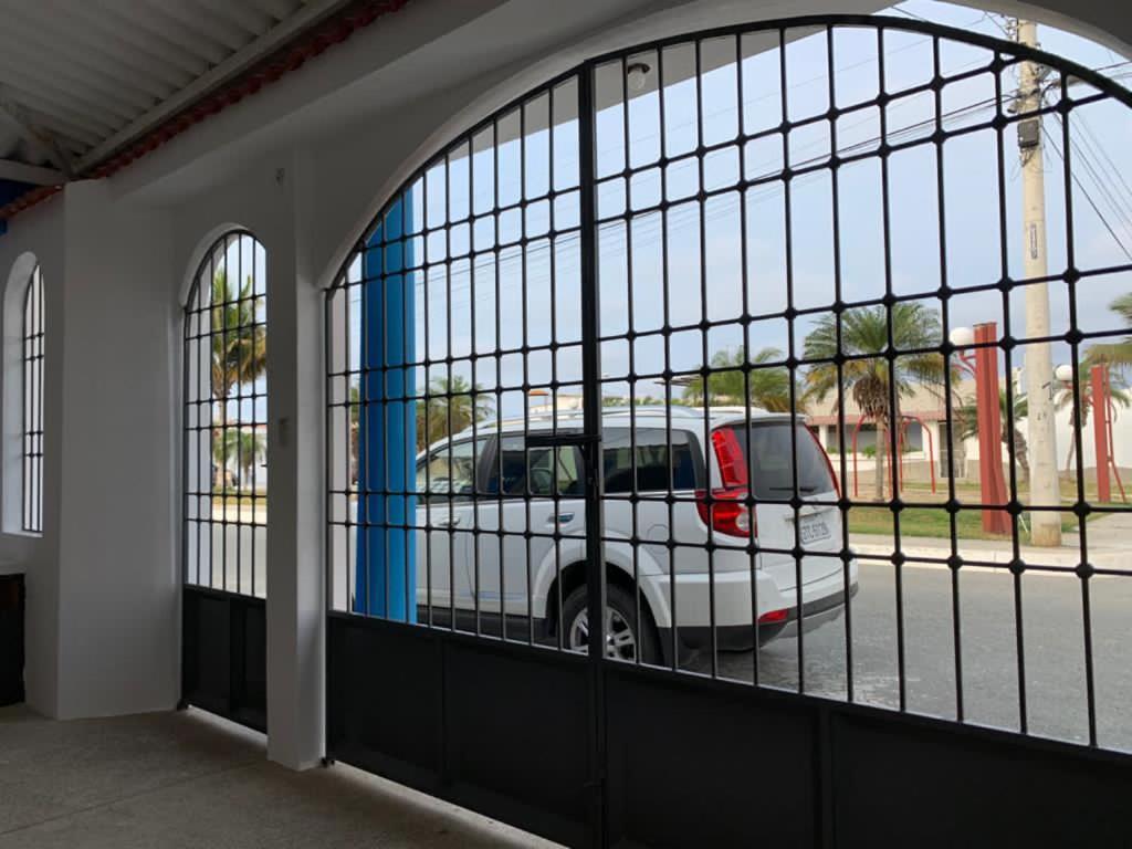 Beach House In Punta Carnero Salinas / Casa מראה חיצוני תמונה